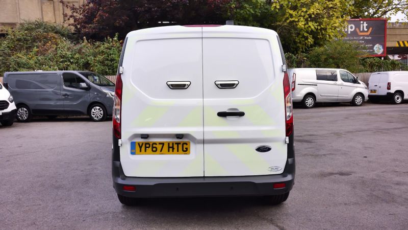 FORD TRANSIT CONNECT 220 L1 SWB EURO 6,AIR CONDITIONING,FRONT+REAR PARKING SENSORS,PARK ASSIST CAMERA  AND MORE *** SOLD *** - 2934 - 7