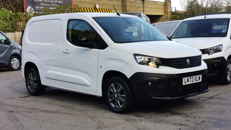 PEUGEOT PARTNER 1000 ASPHALT PREMIUM L1 SWB,SAT NAV,ALLOYS,AIR CONDITIONING,PARK ASSIST CAMERA AND MORE - 2949 - 2