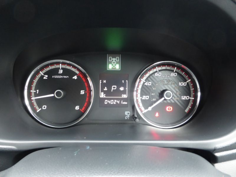 MITSUBISHI L200 2.4 DI-D 181 CHALLENGER DCB PICKUP  AUTOMATIC IN WHITE ,  ULEZ COMPLIANT , AIR CONDITIONING , LEATHER , JUST ARRIVED **** £19995 + VAT **** - 2534 - 21