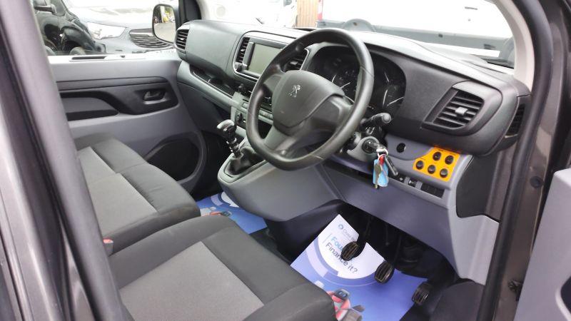 PEUGEOT EXPERT 1400 PROFESSIONAL PREMIUM 2.0 B-HDI 145PS L2 LWB IN GREY.AIR CONDITIONING,SECURITY LOCKS AND MORE - 2908 - 12