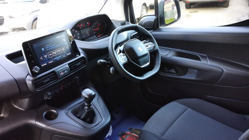 PEUGEOT PARTNER 1000 ASPHALT PREMIUM L1 SWB,SAT NAV,ALLOYS,AIR CONDITIONING,PARK ASSIST CAMERA AND MORE - 2949 - 13