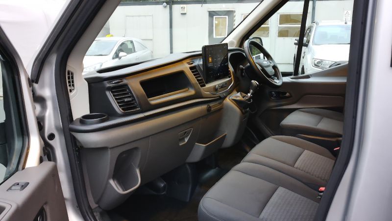 FORD TRANSIT 310 TREND LEADER L2 H2 MWB MEDIUM ROOF IN SILVER WITH AIR CONDITIONING,PARKING SENSORS AND MORE - 2950 - 11