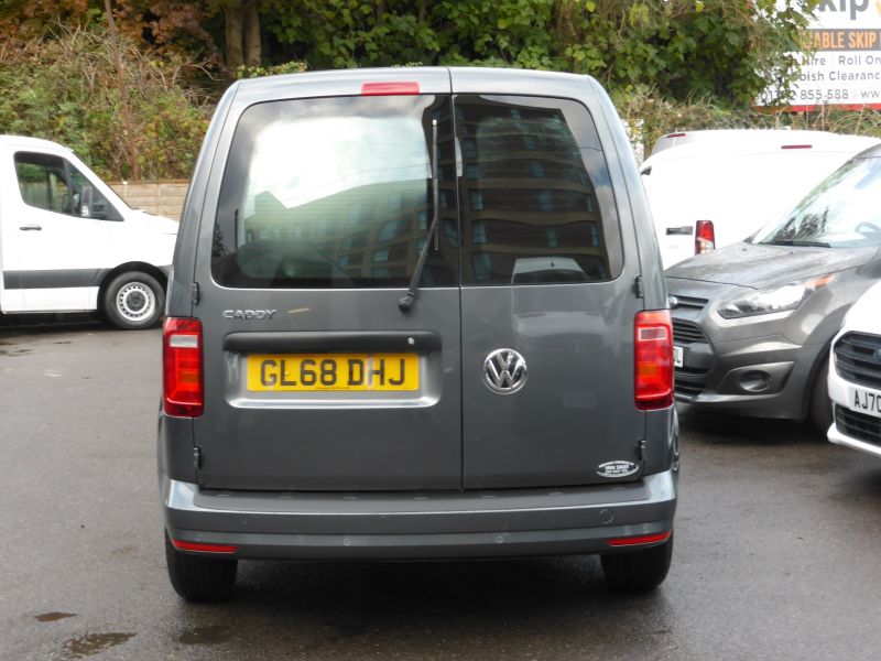 VOLKSWAGEN CADDY C20 TDI TRENDLINE SWB IN GREY WITH AIR CONDITIONING,PARKING SENSORS,DAB RADIO AND MORE - 2533 - 6