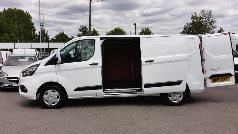 FORD TRANSIT CUSTOM 300 TREND L2 H1 LWB WITH AIR CONDITIONING,PARKING SENSORS,CRUISE CONTROL,BLUETOOTH AND MORE - 2885 - 9