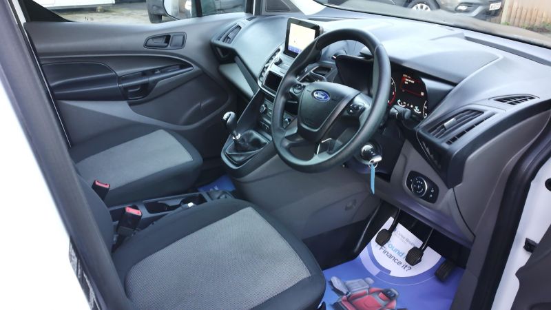 FORD TRANSIT CONNECT 220 BASE L1 SWB WITH ONLY 53.000 MILES,SAT NAV,PARK ASSIST CAMERA,PARKING SENSORS,DAB RADIO AND MORE - 2955 - 12