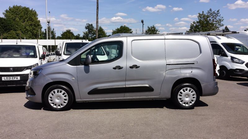 VAUXHALL COMBO 2300 SPORTIVE L2 LWB IN GREY/SILVER WITH ONLY 54.000 MILES,AIR CONDITIONING,PARKING SENSORS AND MORE - 2884 - 12