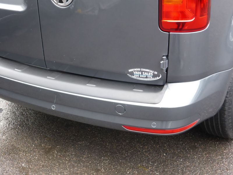 VOLKSWAGEN CADDY C20 TDI TRENDLINE SWB IN GREY WITH AIR CONDITIONING,PARKING SENSORS,DAB RADIO AND MORE - 2533 - 20