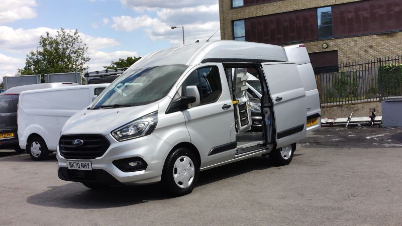 FORD TRANSIT CUSTOM 320 TREND ECOBLUE L1H2 SWB HIGH ROOF IN SILVER WITH SAT NAV,AIR CONDITIONING,PARKING SENSORS AND MORE *** SOLD *** - 2882 - 2
