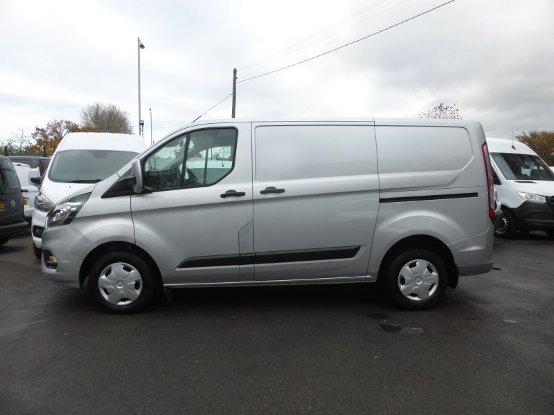 FORD TRANSIT CUSTOM 300 TREND L1 SWB WITH REAR TAILGATE,AIR CONDITIONING,PARKING SENSORS,CRUISE CONTROL,BLUETOOTH AND MORE - 2537 - 8