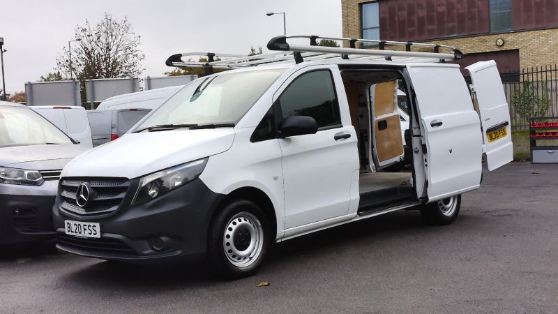 MERCEDES VITO 114 CDI PURE L2 LWB 2.1 RWD WITH ONLY 43.000 MILES,SAT NAV,AIR CONDITIONING,CLIMATE CONTROL,PARKING SENSORS AND MORE - 2928 - 2