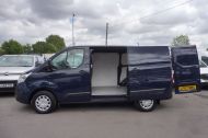 FORD TRANSIT CUSTOM 310/130 TREND L1 SWB EURO 6 IN BLUE WITH AIR CONDITIONING,SENSORS,REAR CAMERA,ELECTRIC PACK,BLUETOOTH AND MORE *** DEPOSIT TAKEN *** - 2084 - 8