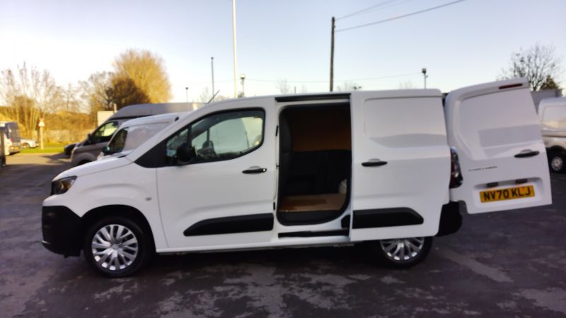 PEUGEOT PARTNER 1.5 BLUEHDI PROFESSIONAL L1 SWB WITH AIR CONDITIONING,PARKING SENSORS,DAB RADIO AND MORE *** SOLD *** - 2957 - 10