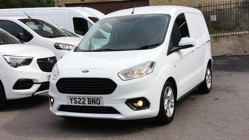 FORD TRANSIT COURIER LIMITED 1.5 TDCI WITH ONLY 46.000 MILES,SAT NAV,AIR CONDITIONING,ALLOY'S,PARKING SENSORS AND MORE - 2904 - 23