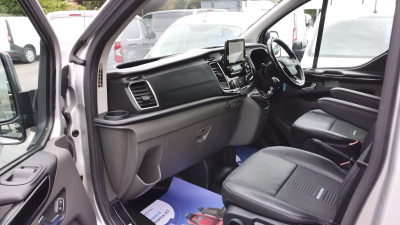 FORD TRANSIT CUSTOM 300 ACTIVE ECOBLUE L1 SWB IN SILVER WITH SAT NAV,AIR CONDITIONING,LEATHER SEATS,ALLOYS AND MORE - 2901 - 13
