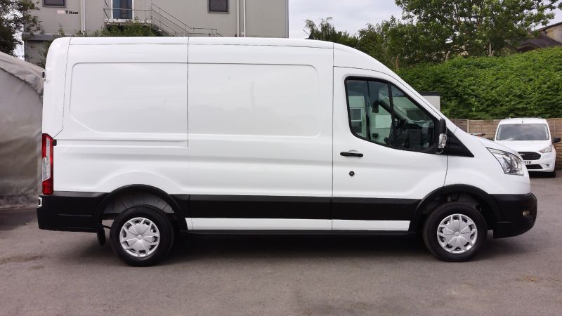 FORD TRANSIT 290 TREND L2H2 MWB MEDIUM ROOF WITH AIR CONDITIONING,PARKING SENSORS,CRUISE CONTROL AND MORE - 2872 - 9