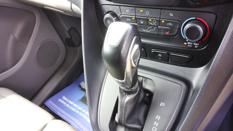 FORD TRANSIT CONNECT 200 LIMITED AUTOMATIC L1 SWB AUTOMATIC IN GREY WITH SAT NAV,REAR CAMERA,AIR CONDITIONING,PARKING SENSORS AND MORE - 2881 - 14