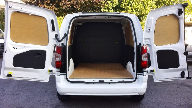VAUXHALL COMBO 2300 SPORTIVE L1 SWB WITH AIR CONDITIONING,PARKING SENSORS,BLUETOOTH AND MORE - 2924 - 8