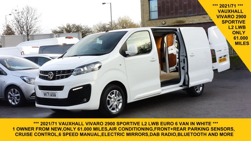 Used VAUXHALL VIVARO in Surbiton, Surrey for sale