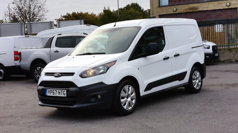 FORD TRANSIT CONNECT 220 L1 SWB EURO 6,AIR CONDITIONING,FRONT+REAR PARKING SENSORS,PARK ASSIST CAMERA  AND MORE *** SOLD *** - 2934 - 25