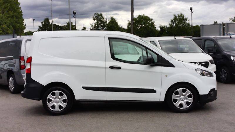 FORD TRANSIT COURIER TREND 1.5 TDCI ONLY 53.000 MILES,AIR CONDITIONING,PARK ASSIST CAMERA,PARKING SENSORS AND MORE - 2890 - 9