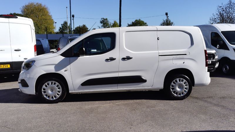 VAUXHALL COMBO 2300 SPORTIVE L2H1 LWB WITH AIR CONDITIONING,PARKING SENSORS,BLUETOOTH AND MORE - 2926 - 10