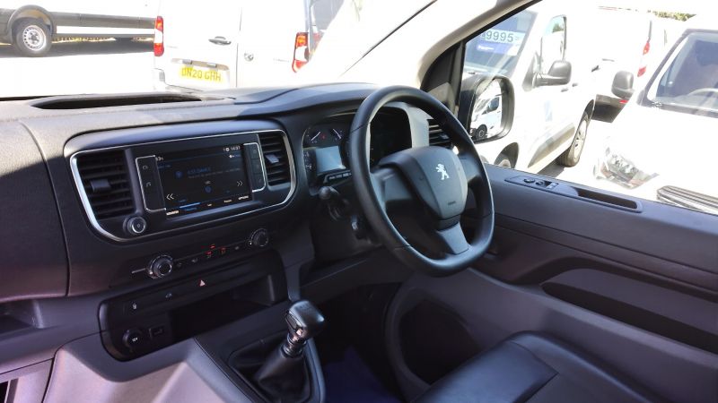 PEUGEOT EXPERT 2.0 PROFESSIONAL 1400 WITH AIR CONDITIONING,PARKING SENSORS AND MORE - 2889 - 15