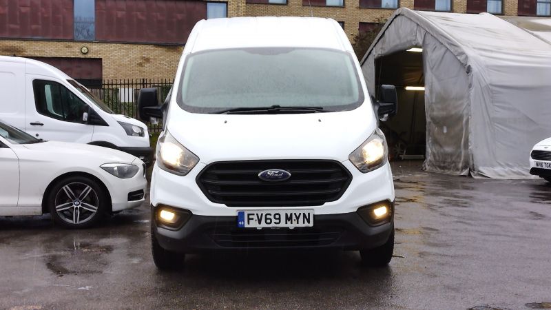 FORD TRANSIT CUSTOM 320 LEADER L2H2 LWB HIGH ROOF ONLY 63.000 MILES,AIR CONDITIONING,PARKING SENSORS AND MORE - 2965 - 3