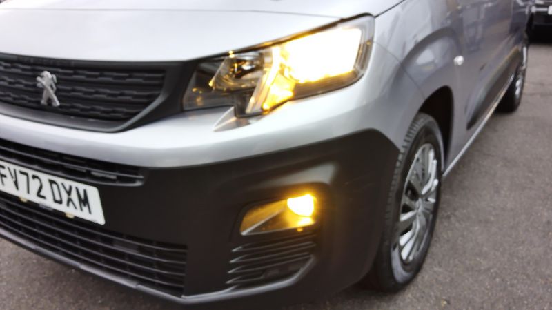 PEUGEOT PARTNER 1000 PROFESSIONAL PREMIUM L1 SWB ONLY 32.000 MILES,AIR CONDITIONING,6 SPEED,PARKING SENSORS AND MORE - 2943 - 20