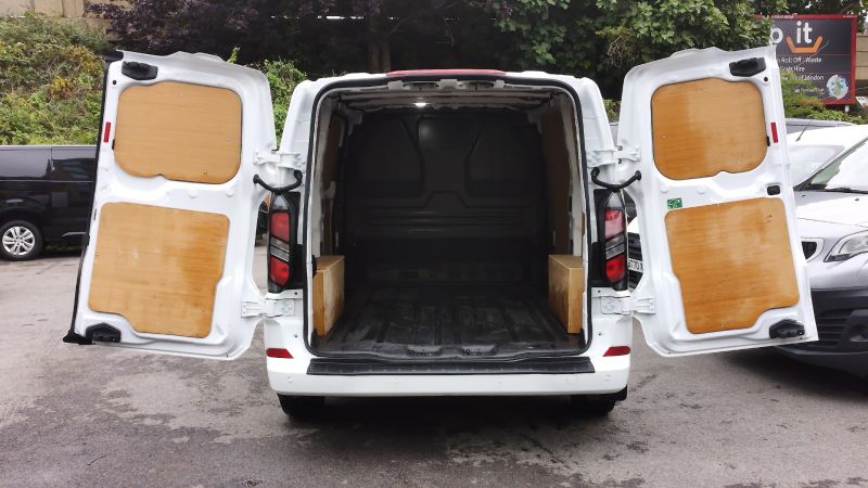 FORD TRANSIT CUSTOM 280 LIMITED L1 SWB ECOBLUE WITH ONLY 18.000 MILES,AIR CONDITIONING,HEATED SEATS AND MORE *** SOLD *** - 2916 - 8