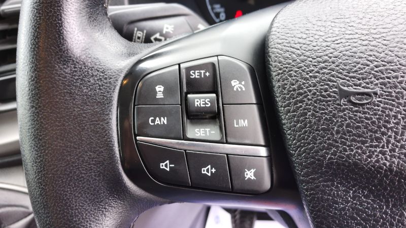 FORD TRANSIT CUSTOM 300 TREND L2 H1 LWB WITH AIR CONDITIONING,PARKING SENSORS,CRUISE CONTROL,BLUETOOTH AND MORE - 2885 - 17