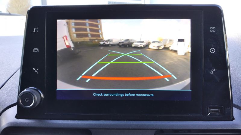 CITROEN BERLINGO 950 DRIVER PRO EDITION XL 8 SPEED AUTOMATIC,SAT NAV,REAR PARK ASSIST CAMERA,AIR CONDITIONING,DAB RADI AND MORE - 2968 - 7