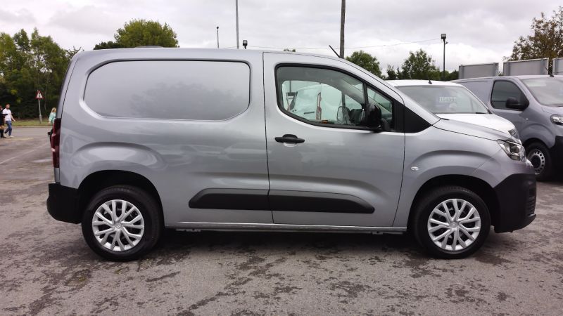 CITROEN BERLINGO 1000 ENTERPRISE PRO L1 SWB IN GREY WITH AIR CONDITIONING,PARKING SENSORS,6 SPEED AND MORE  - 2910 - 7