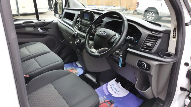 FORD TRANSIT CUSTOM 300 TREND L2 H1 LWB WITH AIR CONDITIONING,PARKING SENSORS,CRUISE CONTROL,BLUETOOTH AND MORE - 2885 - 12