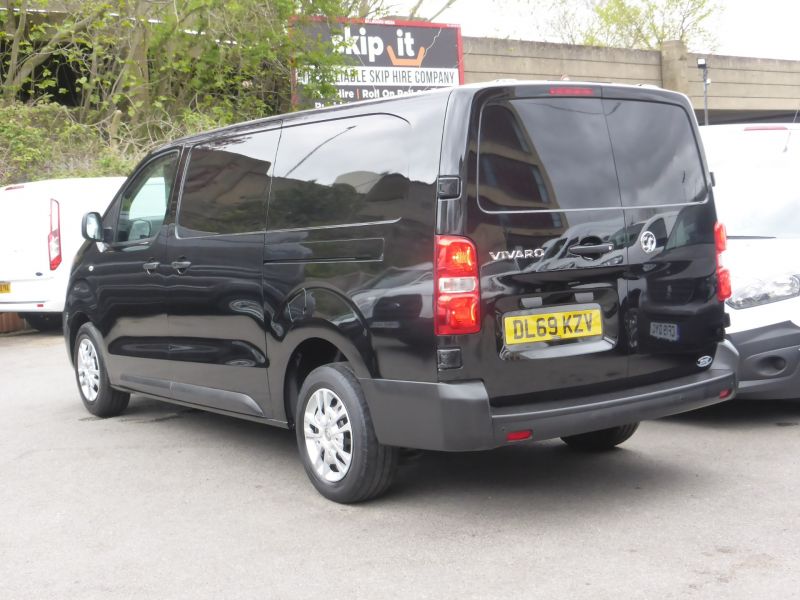 VAUXHALL VIVARO 2900 DYNAMIC L2H1 LWB IN BLACK WITH AIR CONDITIONING,PARKING SENSORS AND MORE - 2638 - 5