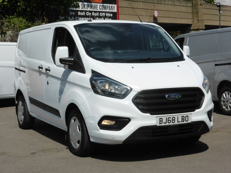 FORD TRANSIT CUSTOM 300 TREND AUTOMATIC L1 SWB WITH AIR CONDITIONING,PARKING SENSORS,CRUISE CONTROL,BLUETOOTH AND MORE - 2649 - 26