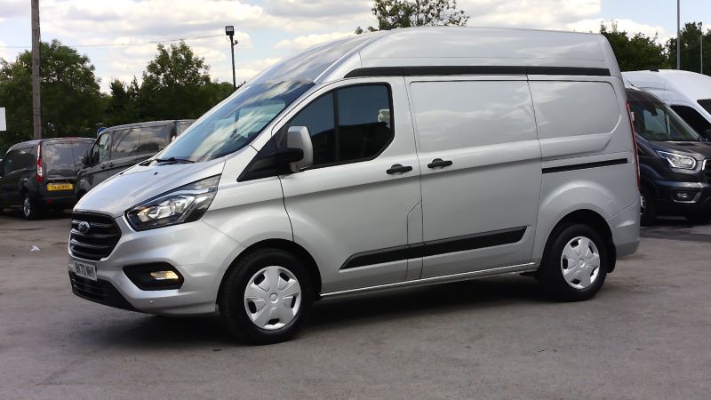 FORD TRANSIT CUSTOM 320 TREND ECOBLUE L1H2 SWB HIGH ROOF IN SILVER WITH SAT NAV,AIR CONDITIONING,PARKING SENSORS AND MORE *** SOLD *** - 2882 - 26