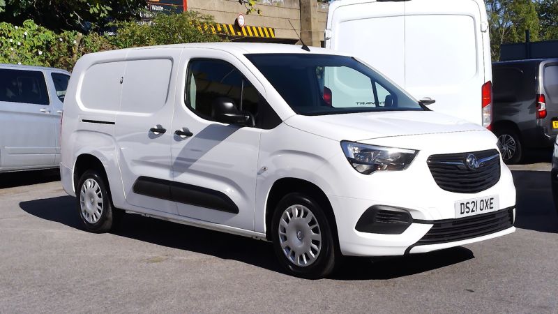 VAUXHALL COMBO 2300 SPORTIVE L2H1 LWB WITH AIR CONDITIONING,PARKING SENSORS,BLUETOOTH AND MORE - 2926 - 2
