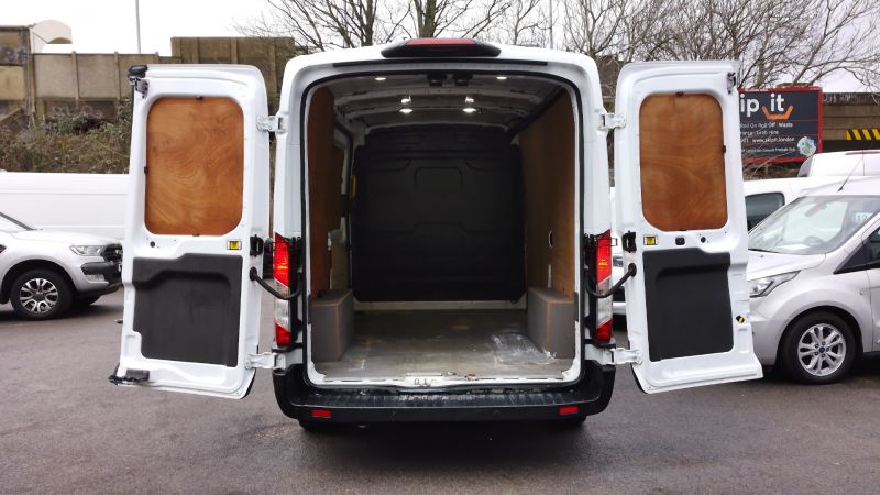 FORD TRANSIT 310 LEADER ECOBLUE L2H2 MWB MEDIUM ROOF WITH ONLY 57.000 MILES,SAT NAV,AIR CONDITIONING,HEATED SEATS AND MORE *** SOLD *** - 2963 - 11