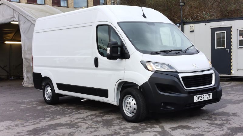 PEUGEOT BOXER 335 PROFESSIONAL PREMIUM PLUS L2H2 MWB 2.2 140 WITH SAT NAV,AIR CONDITIONING AND MORE - 2972 - 23