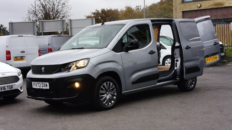 PEUGEOT PARTNER 1000 PROFESSIONAL PREMIUM L1 SWB ONLY 32.000 MILES,AIR CONDITIONING,6 SPEED,PARKING SENSORS AND MORE - 2943 - 25