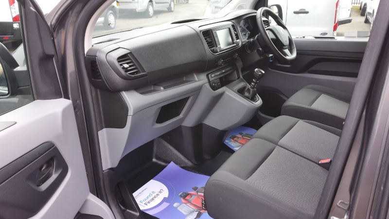 PEUGEOT EXPERT 2.0 PROFESSIONAL PREMIUM L2 LWB IN GREY WITH AIR CONDITIONING,PARKING SENSORS AND MORE *** SOLD *** - 2879 - 16