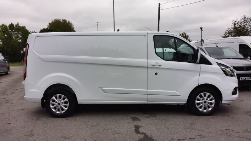 FORD TRANSIT CUSTOM 300 LIMITED ECOBLUE L2 LWB AUTOMATIC WITH AIR CONDITIONING,PARKING SENSORS,HEATED SEATS AND MORE - 2918 - 8