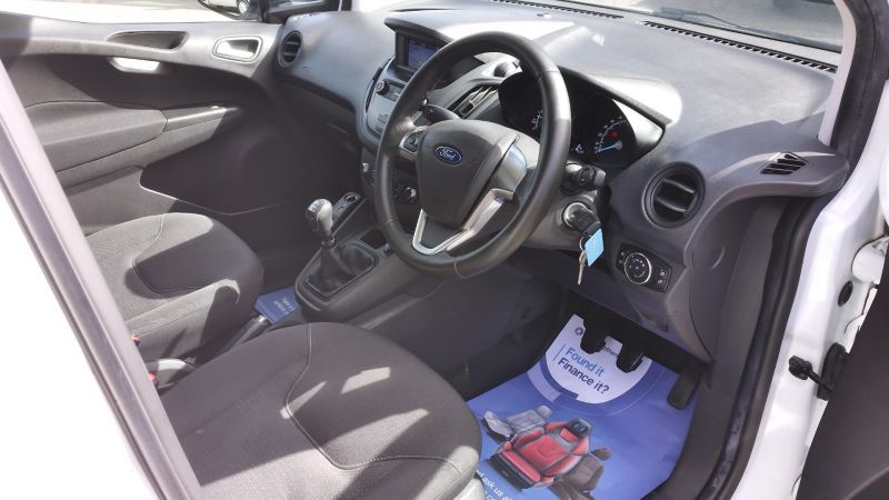 FORD TRANSIT COURIER TREND 1.5 TDCI WITH AIR CONDITIONING,6 SPEED,ELECTRIC MIRRORS,BLUETOOTH AND MORE - 2915 - 11