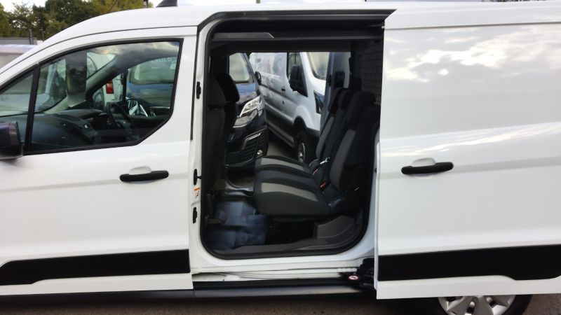 FORD TRANSIT CONNECT 230 BASE 1.5 TDCI L2 LWB 5 SEATER COMBI CREW VAN WITH AIR CONDITIONING ,PARKING SENSORS,6 SPEED AND MORE  - 2921 - 19