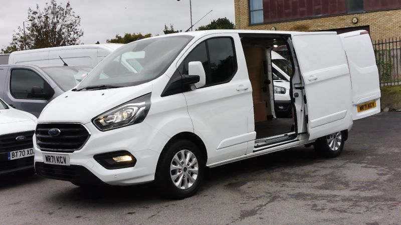 FORD TRANSIT CUSTOM 300 LIMITED ECOBLUE L2 LWB AUTOMATIC WITH AIR CONDITIONING,PARKING SENSORS,HEATED SEATS AND MORE - 2918 - 2