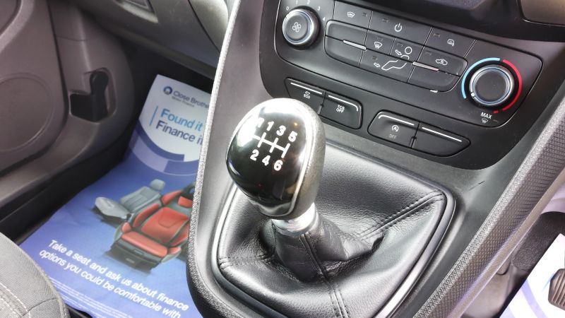 FORD TRANSIT CONNECT 210 TREND L2 LWB,1 OWNER,FULL SERVICE HISTORY.6 SPEED MANUAL AND MORE - 2856 - 16