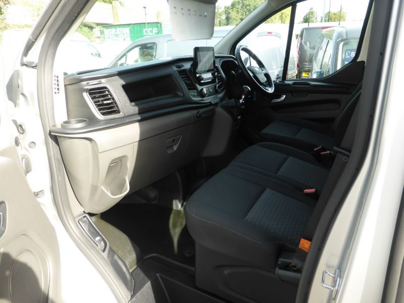 FORD TRANSIT CUSTOM 320 TREND L1 H2 SWB HIGH ROOF EURO 6 WITH SAT NAV,AIR CONDITIONING,PARKING SENSORS,ELECTRIC PACK,BLUETOOTH AND MORE - 2493 - 12