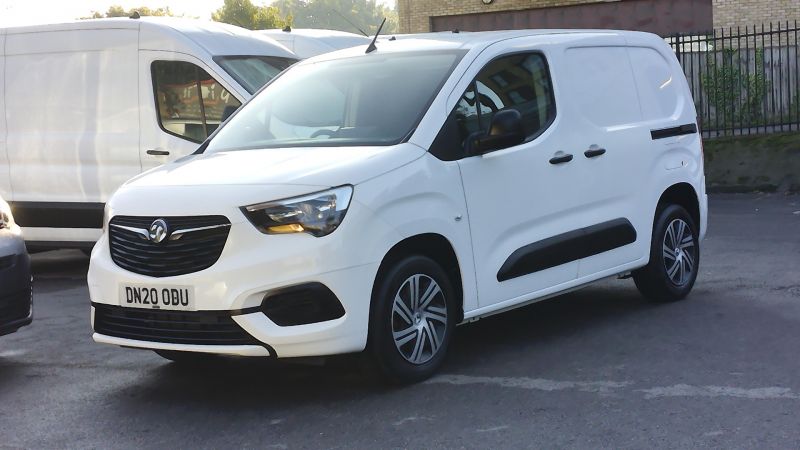 VAUXHALL COMBO 2300 SPORTIVE L1 SWB WITH AIR CONDITIONING,PARKING SENSORS,BLUETOOTH AND MORE - 2924 - 23