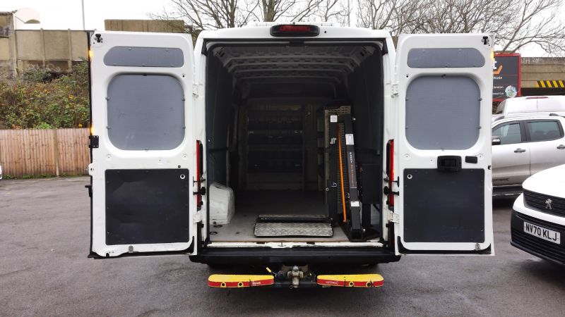 CITROEN RELAY 35 HEAVY L4 ENTERPRISE 2.2 BLUEHDI WITH AIR CONDITIONING,REAR CAMERA,PLATFORM LIFT,CRUISE CONTROL AND MORE - 2956 - 11