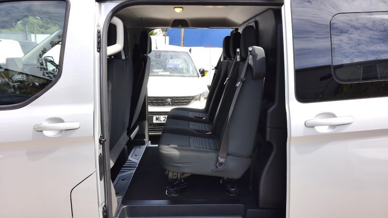 FORD TRANSIT CUSTOM 320 LIMITED L2 LWB AUTOMATIC 6 SEATER DOUBLE CAB COMBI CREW VAN IN SILVER WITH AIR CONDITIONING AND MORE *** SOLD *** - 2859 - 17